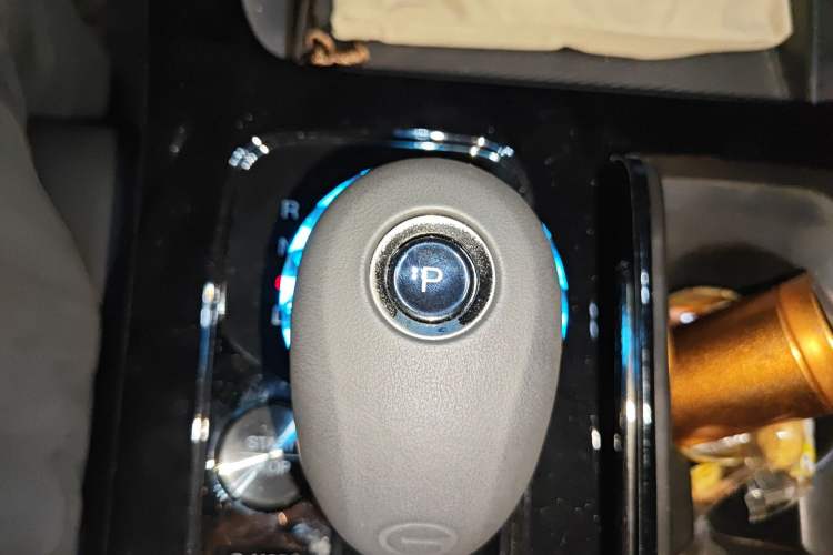 Used GAC Trumpchi M8 2023 Zongshi Series 400T Ultimate Edition Gear Lever