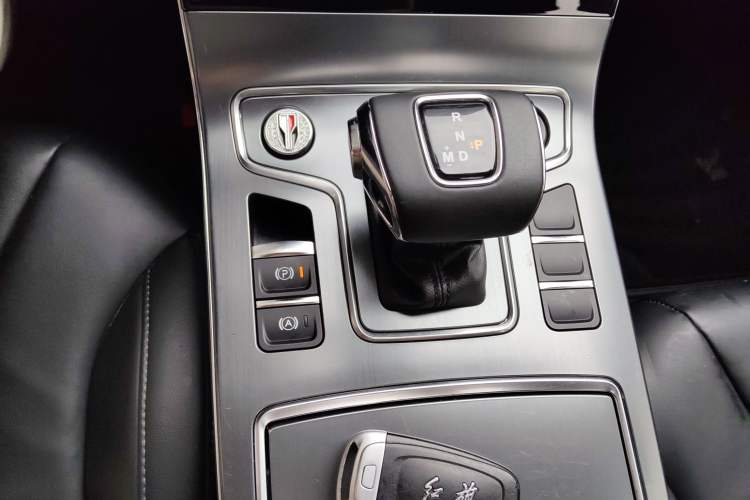 Used Hongqi H5 2022 Classic Model 1.5T DCT Flagship Edition Gear Lever