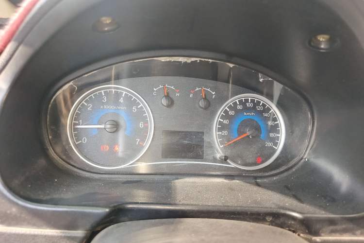 Used Dongfeng Fengon 330 2014 1.5L Manual Comfort Version DK15-02