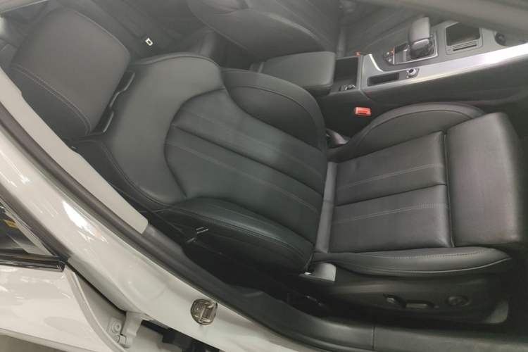 Used Audi A4L 2022 40 TFSI Luxury Dynamic Model