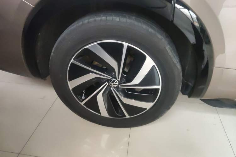 Used Volkswagen Viloran 2023 380TSI Luxury Edition
