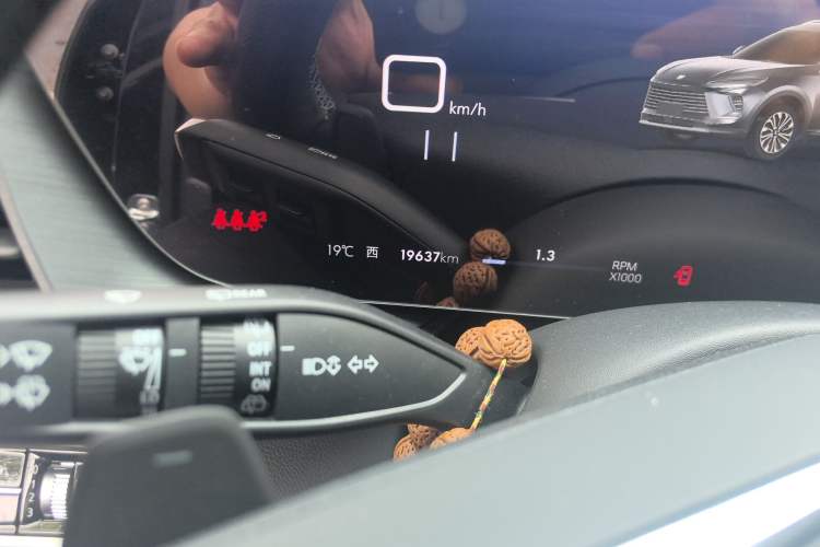 Used Buick Envision 2025 Encore Plus 28T Two-Wheel-Drive Platinum Edition
