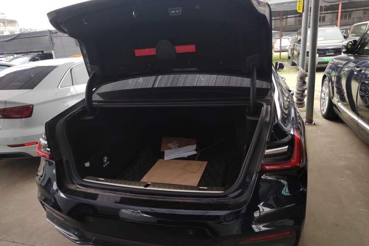 Used BMW 7 Series 2019 Restyled 730Li M Sport Package Trunk