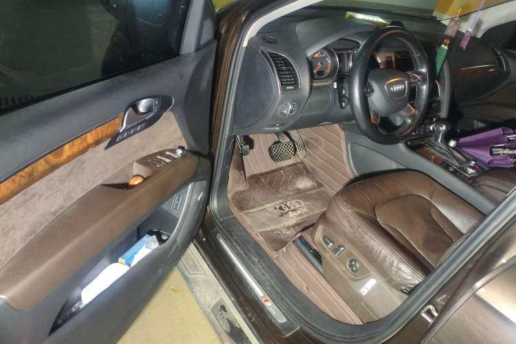 Used Audi Q7 2015 35 TFSI Sport Edition Driver Seat