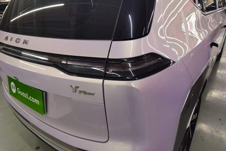 Used AION Y 2023 Younger Star Edition