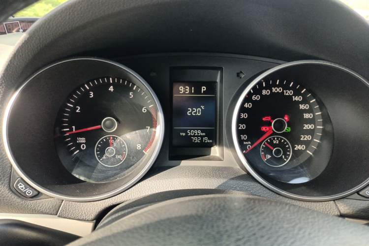 Used Volkswagen Golf 2012 1.6L Automatic Fashion Model