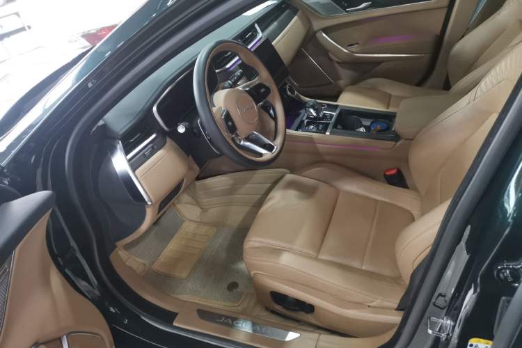 Used Jaguar XFL 2024 2.0T P250 Two-Wheel Drive Prestige Luxury Edition Driver Seat