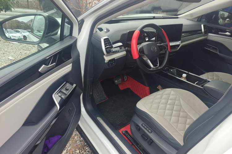 Used Volkswagen ID.6 CROZZ 2021 Long-Range PURE+ Edition
