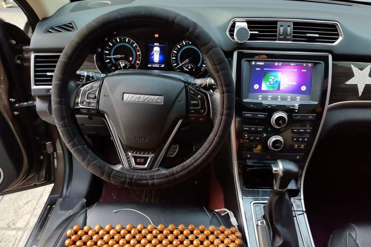 Used Haval H2 2016 Red Label 1.5T Automatic Two-Wheel Drive Elite Model
