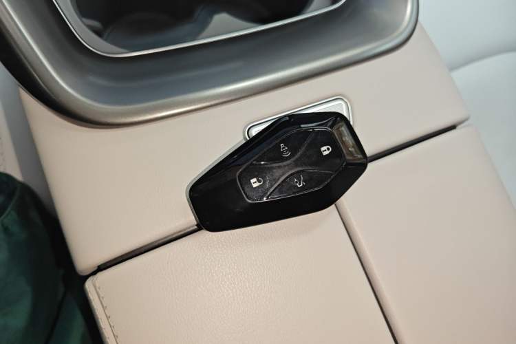 Used ARCFOX Alpha S5 2024 708MAX 200kW Interior 1