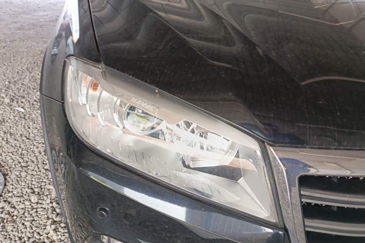 Used Haval H6 2014 Sport Edition 2.0T Diesel Manual Two-Wheel-Drive Elite Model Right Front Headlight