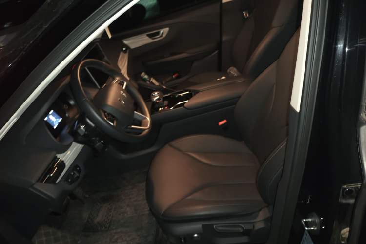 Used Hongqi E-QM5 2023 560km PLUS
