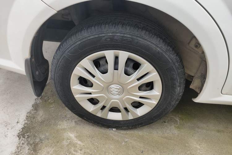 Used Buick Excelle 2015 1.5L Automatic Classic Model Right Rear Wheel Hub