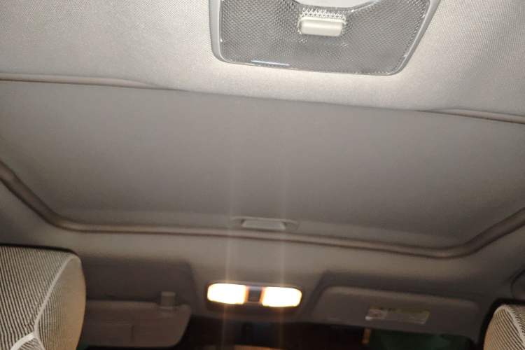 Used CHANGAN CS35 2014 1.6L Automatic Luxury Model China IV Standard Headliner