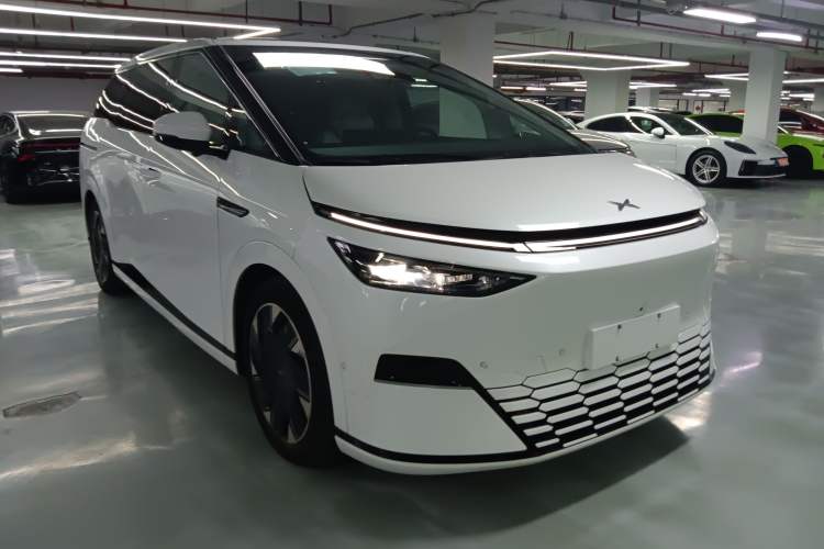 Used XPeng X9 2024 702 Ultra-Long Range Pro