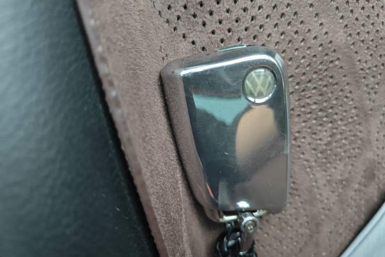 Used Volkswagen Tayron X 2020 330TSI Two-Wheel Drive Luxury Smart Connectivity Version Vehicle Key