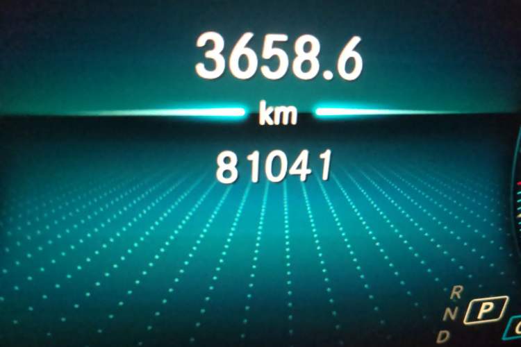 Used Mercedes-Benz GLC 2020 GLC 300 L 4MATIC Dynamic Edition Odometer Close Up