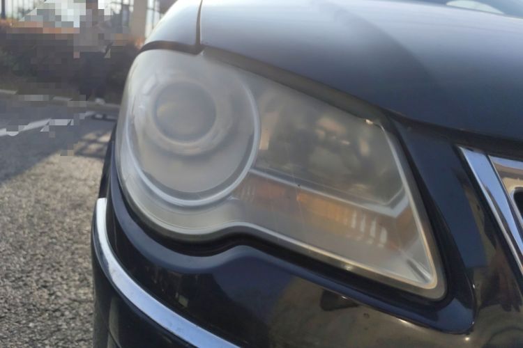 Used Volkswagen Touran 2008 1.8T ZhiZun Edition Automatic 5-Seater Right Front Headlight