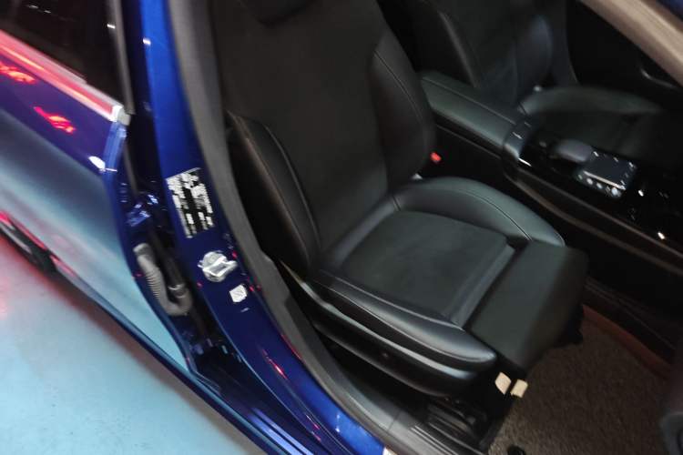 Used Mercedes-Benz A-Class 2020 Restyled A 200 L Sport Sedan Fashion Version
