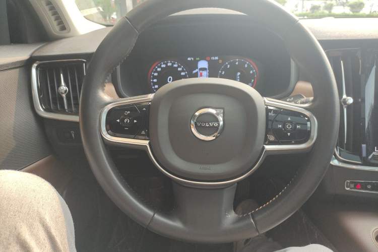 Used Volvo S90 2020 T5 Zhiyi Luxury Edition Steering Wheel