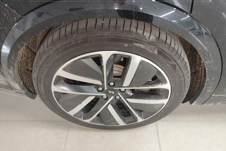 Used Li Auto L9 2022 Max model
