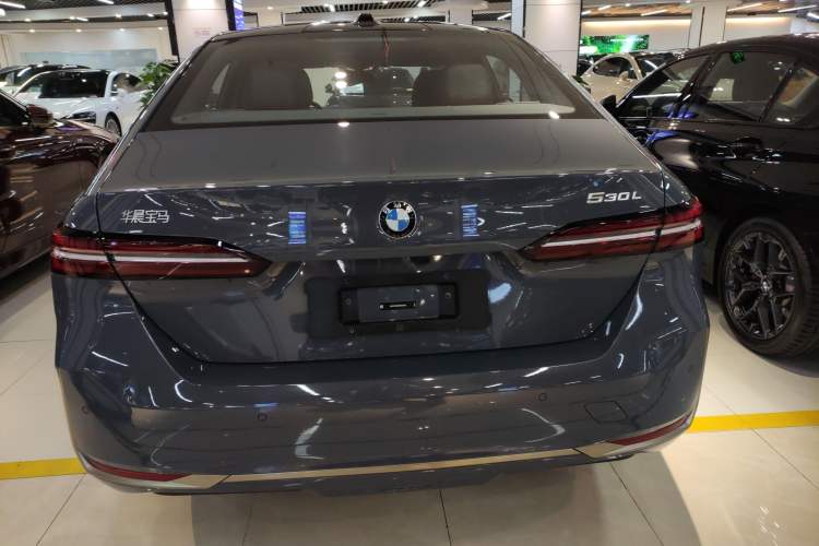 Used BMW 5 Series 2024 530Li Luxury Package Premium Edition