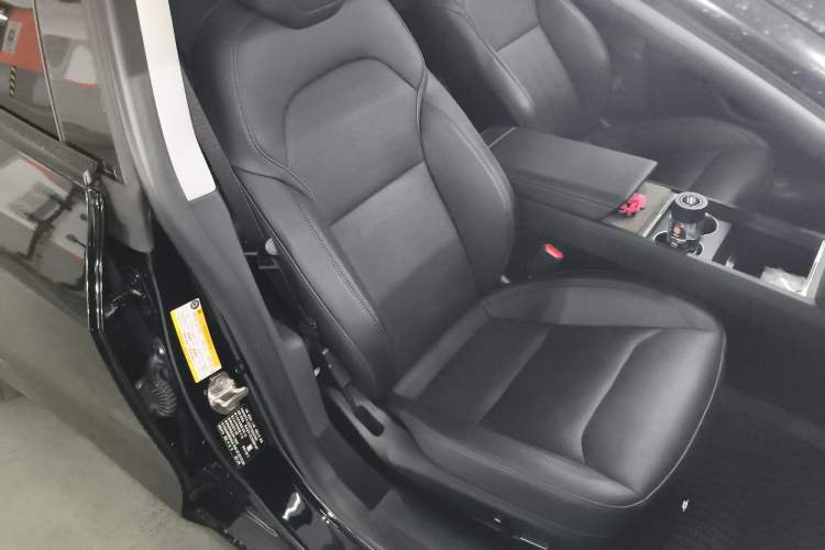 Used Tesla Model 3 2023 Rear-Wheel-Drive Version
