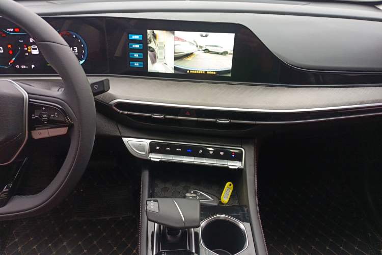 Used Changan Eado 2023 Changan Edition PLUS Blue Whale NE 1.4T GDI DCT Prestige Version
