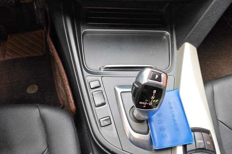 Used BMW 3 Series 2016 320Li Ambition Model
