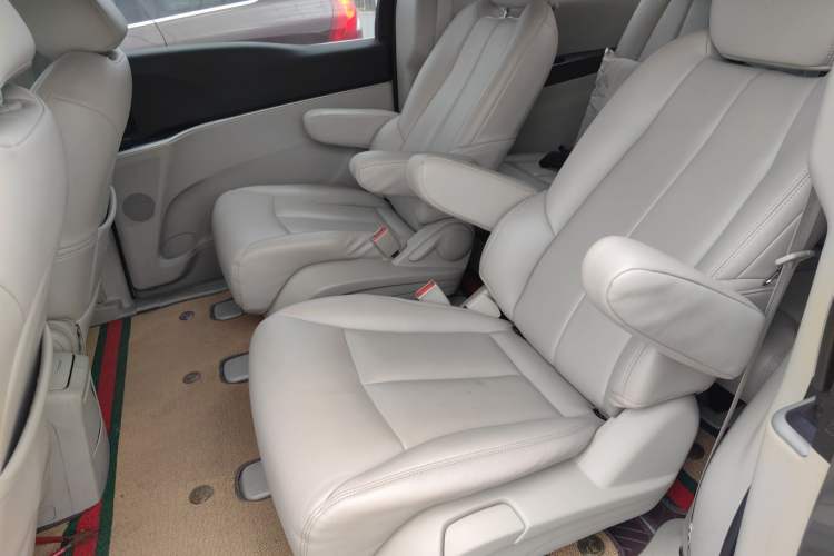 Used Buick GL8 2021 Land Cruiser Executive Class 652T Comfort Model Left Rear Seat