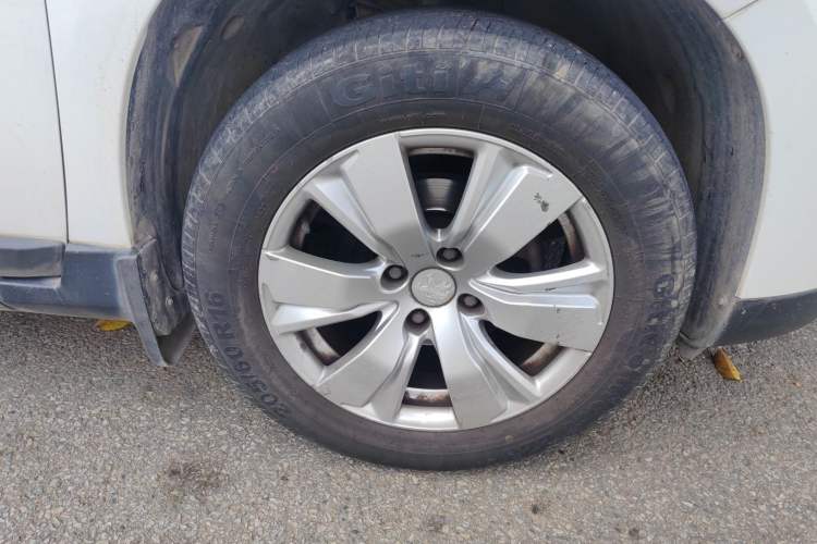 Used Peugeot 2008 2014 1.6L Automatic Fashion Edition Right Front Wheel Hub