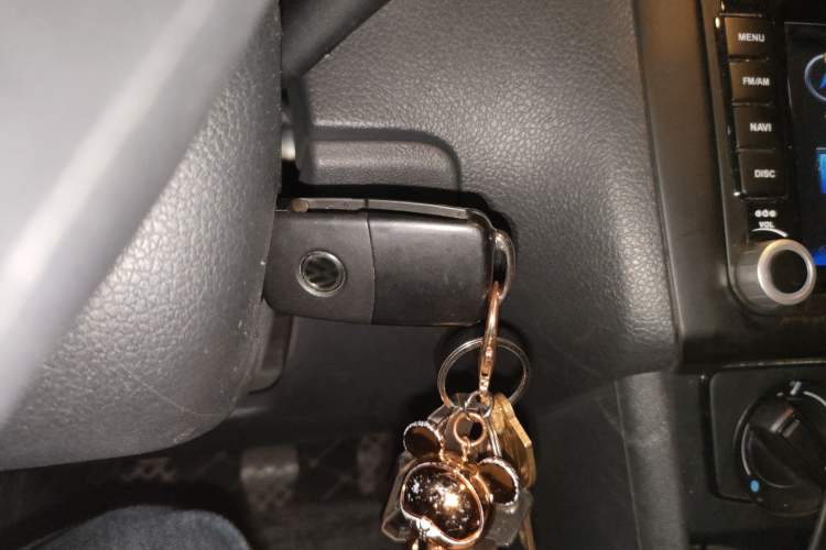 Used Volkswagen Polo 2016 1.4L Manual Fashion Model
