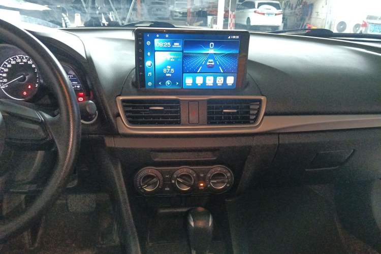 Used Mazda 3 Axela 2017 Sedan 1.5L Automatic Comfort Model Emission Standard China V Audio And AC Panel