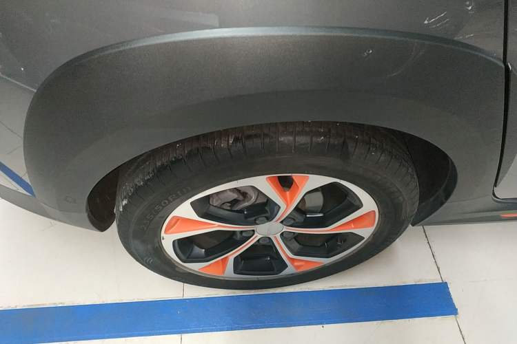 Used Lynk & Co 02 2019 High-Energy Edition 2.0T Automatic Two-Wheel Drive Shine Pro Edition China VI Standard Right Rear Wheel Hub