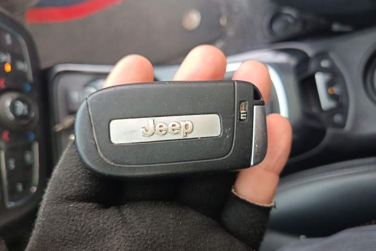 Used Jeep Compass 2019 220T Automatic Family Edition
