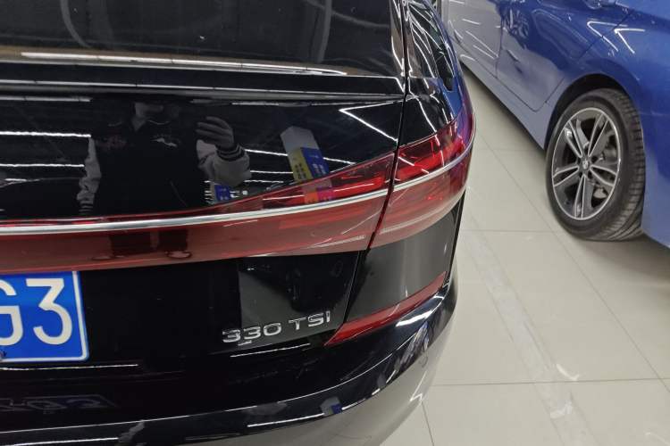 Used Volkswagen Passat 2022 330TSI Starry Luxury Edition Right Rear Taillight