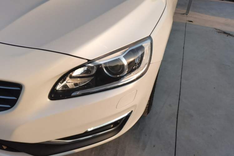 Used Volvo V60 2015 T5 Zhiya Edition Left Front Headlight