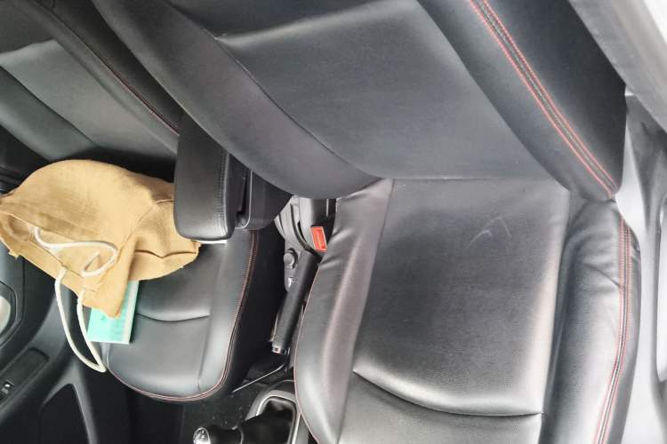 Used Citroen Elysee 2018 Revised Version 1.6L Manual Fashion Edition Left Front Seat