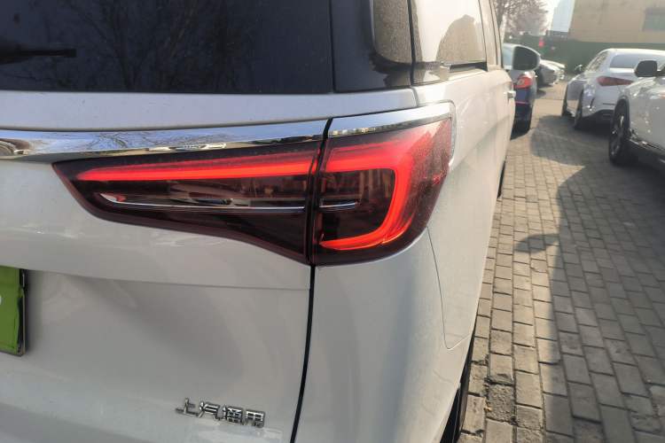 Used Buick GL8 2022 ES Landtrek 653T Luxury Edition