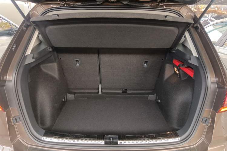 Used Volkswagen Tharu 2019 280TSI Two-Wheel Drive Luxury Version China VI Standard