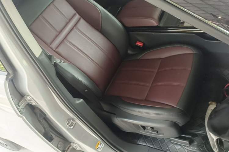 Used Land Rover Range Evoque 2022 Aurora L 249 PS R-Dynamic Luxury Edition
