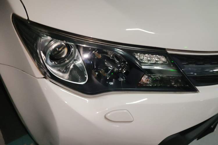 Used Toyota RAV4 2013 2.5L Automatic 4x4 Elite Edition Exterior 3