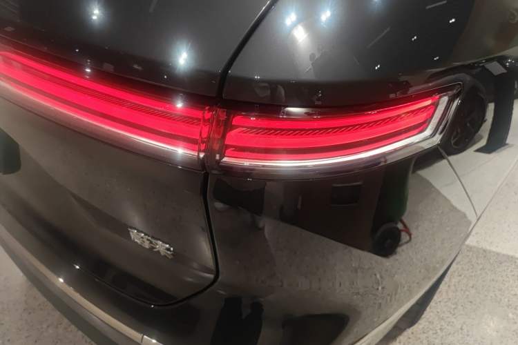 Used Nio ES8 2026 Model 6-seat Executive Signature Edition Right Rear Taillight