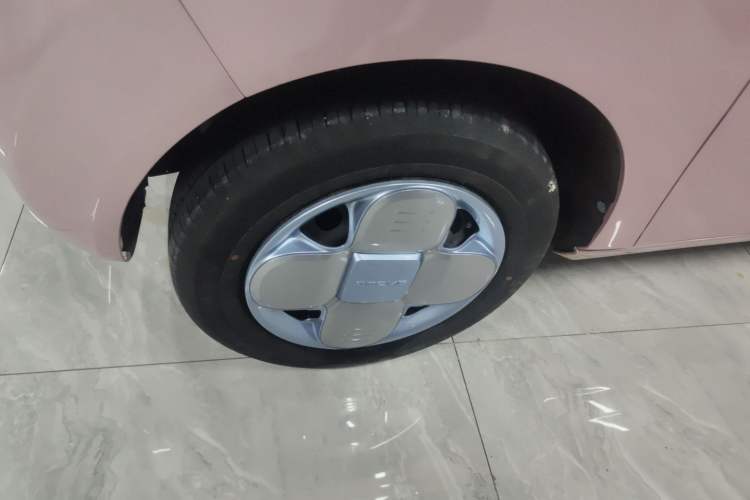 Used Geely Galaxy Panda 2023 Panda Mini 200km Endurance Bear Left Front Wheel Hub