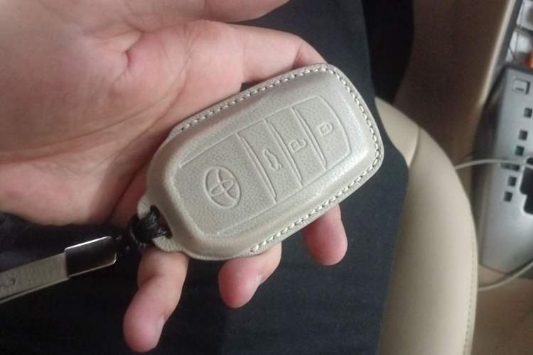 Used Toyota YARiS L Zhi Xuan 2014 1.5 GS Automatic Sharp Edition
