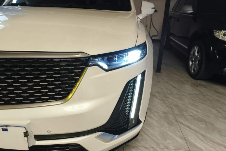 Used Cadillac XT6 2020 28T Six-Seater Four-Wheel-Drive Luxury Version
