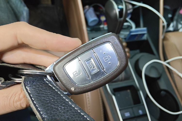 Used Hyundai Tucson 2015 1.6T Dual-Clutch Two-Wheel-Drive Leading Model Vehicle Key