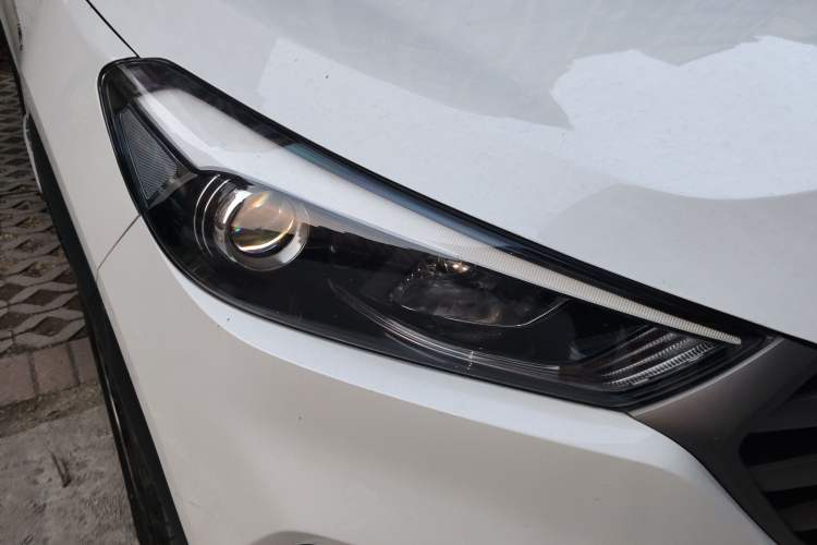 Used Hyundai Tucson 2018 1.6T Dual-Clutch Two-Wheel Drive 15th Anniversary Special Edition
