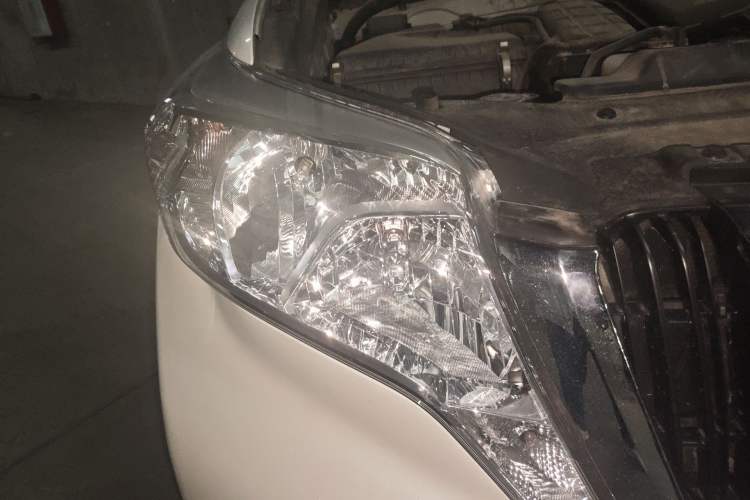 Used Toyota Prado  Right Front Headlight