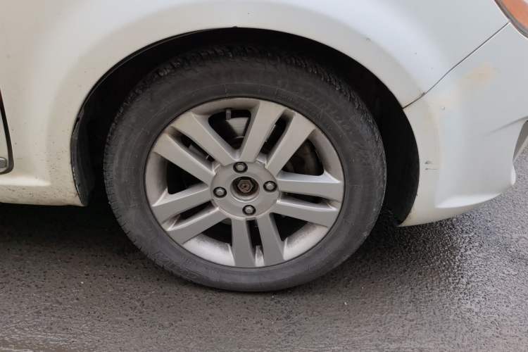 Used Chery Arrizo M7 2015 2.0L CVT Wide Enjoyment Edition 232 Seats Right Front Wheel Hub